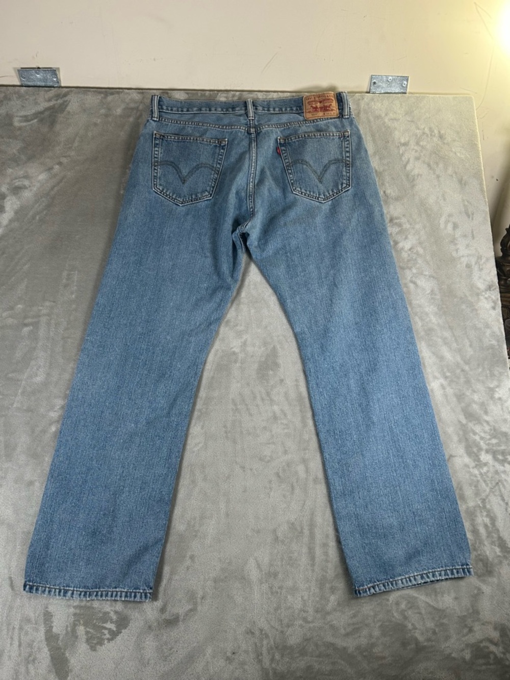 Levi’s 505 Men's Light Blue Straight-Leg Jeans - Picture 7 of 11